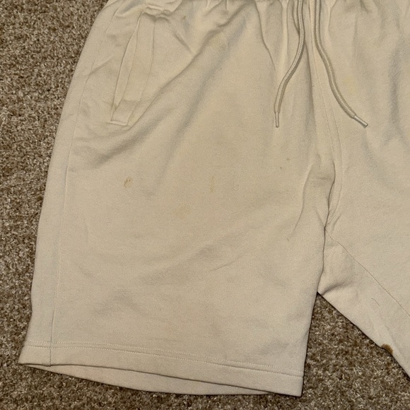 H&M Men’s Shorts + Free gift (USED) - Picture 3 of 6